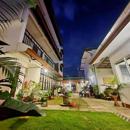 Chiang Mai Gate House Hotel Exterior photo